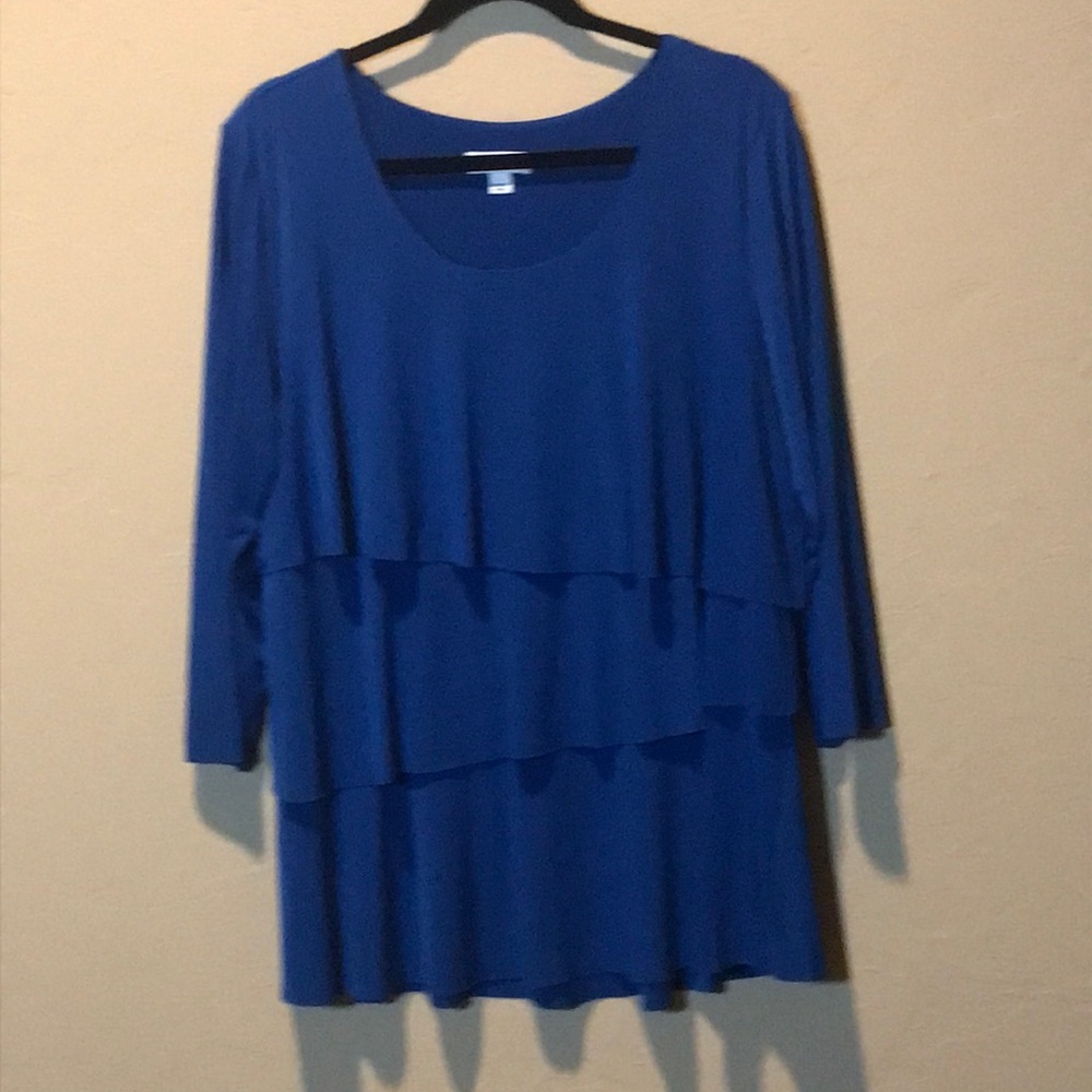 Susan Graver Tiered Top Size Large